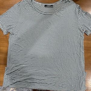 Striped Short Sleeve Tee in Black and White